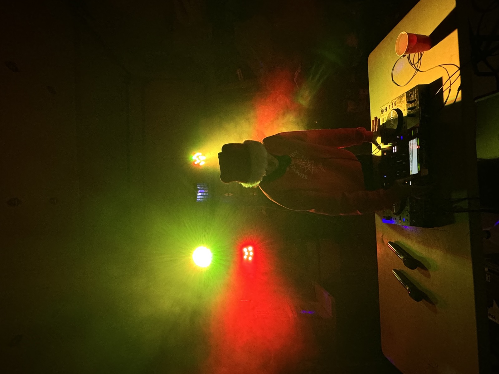 DJ